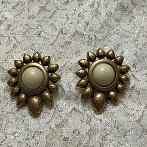 Napier/vintage Lucite cream beaded earrings